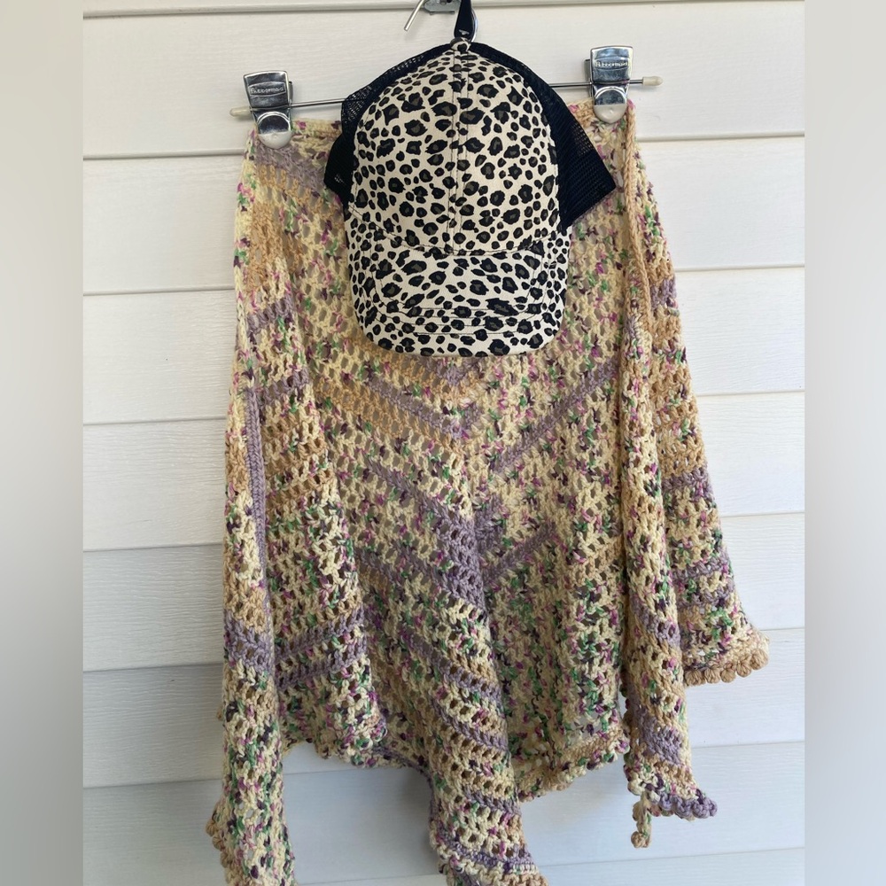 New Knitwear Shawl+Free Leopard Hat•Sizes Small to Large